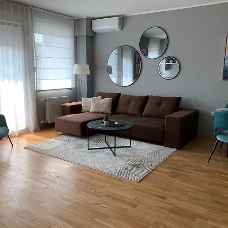 Gemini Apartment 3 - Modern Apartment With City View Нови-Сад Экстерьер фото